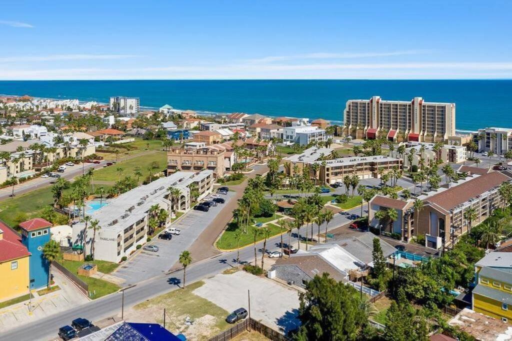 2 Bed 2 Bath Condo By Beach With Resort Pool South Padre Island Exteriér fotografie