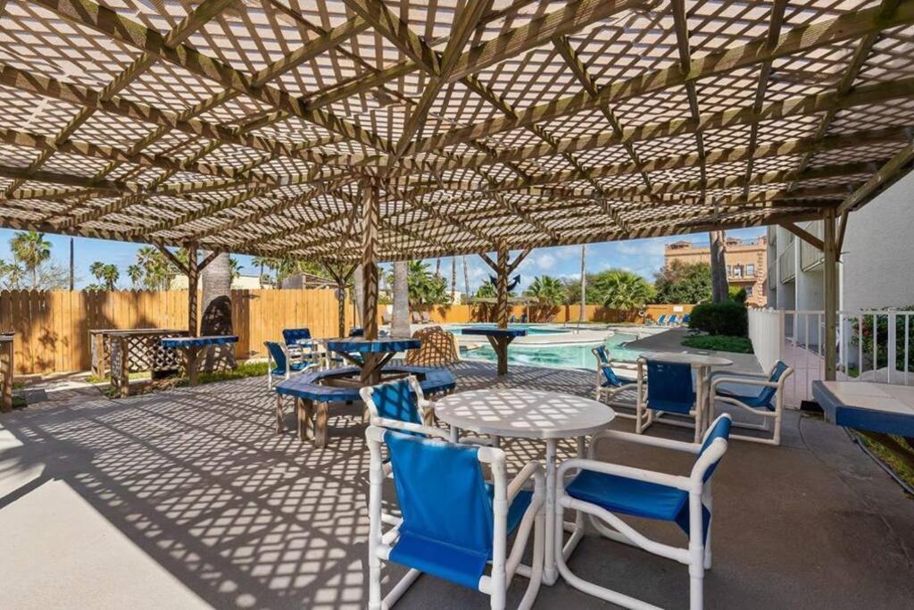 2 Bed 2 Bath Condo By Beach With Resort Pool South Padre Island Exteriér fotografie